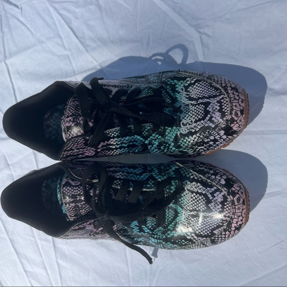 Reebok Snakeskin Lilac/blue Sneakers - 8.5 - Picture 2 of 5